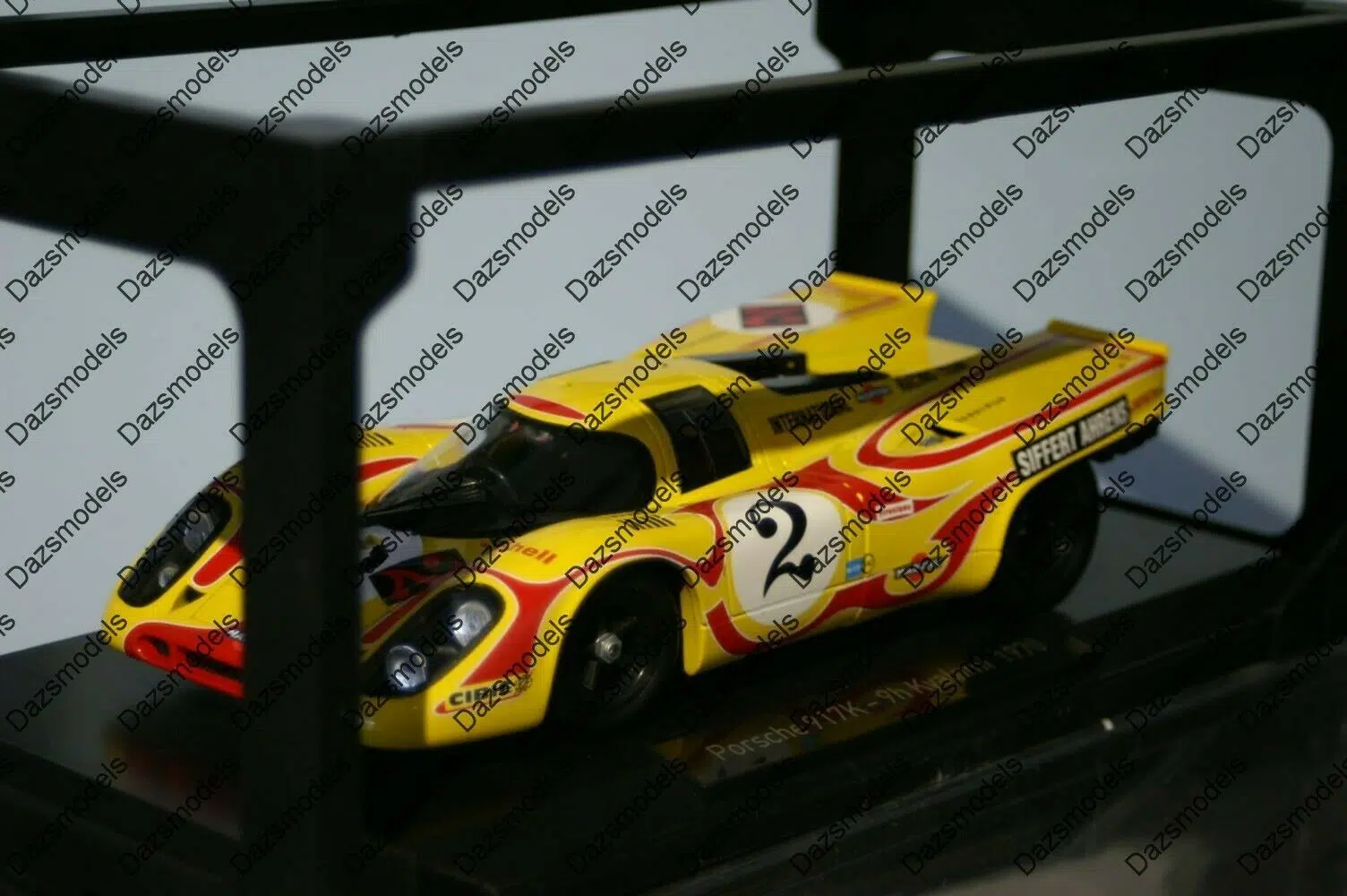 NorevPorschekHrKyalamiSiffert:scale