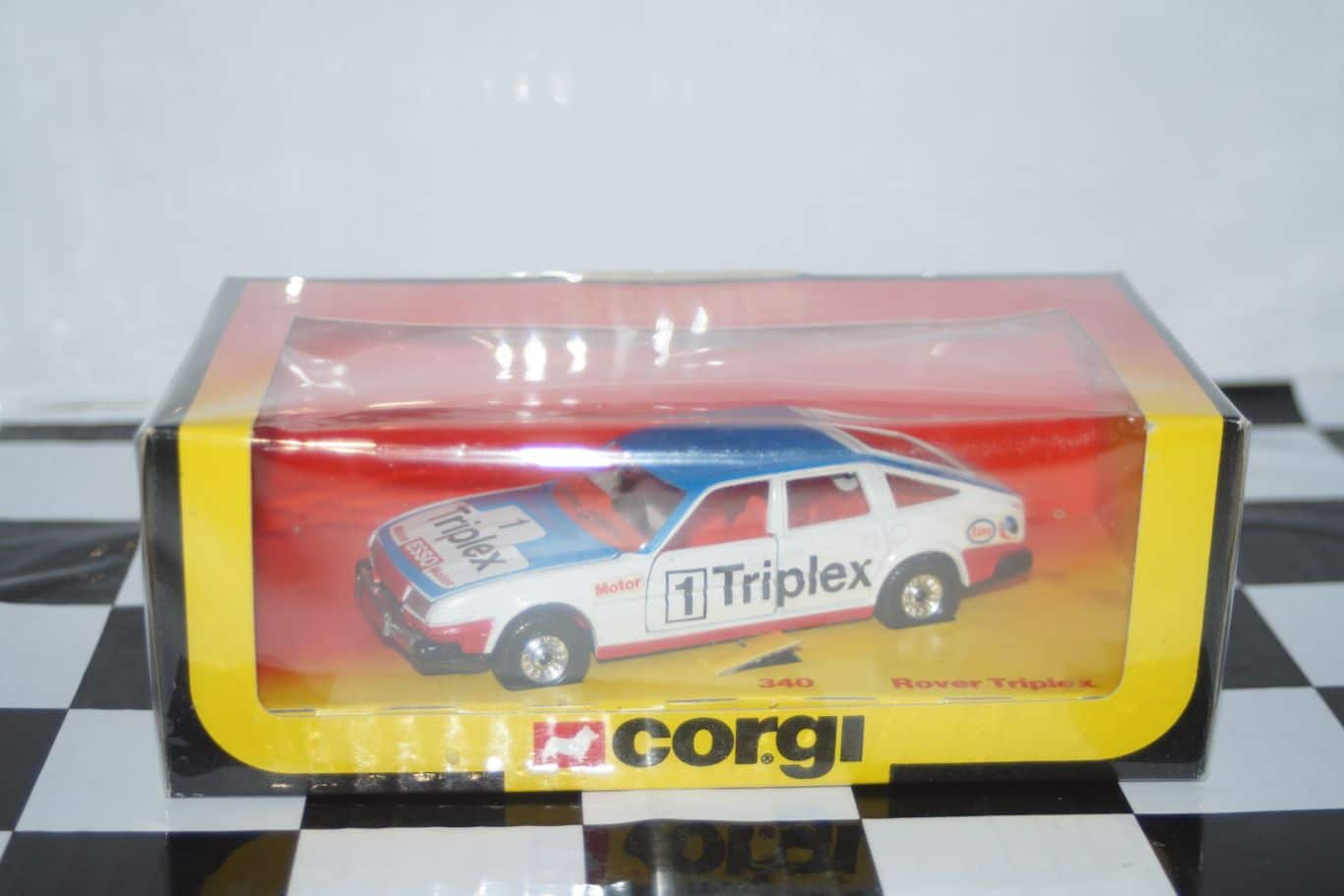 CorgiMettoyToysBTCCRoverSDTriplex:thC