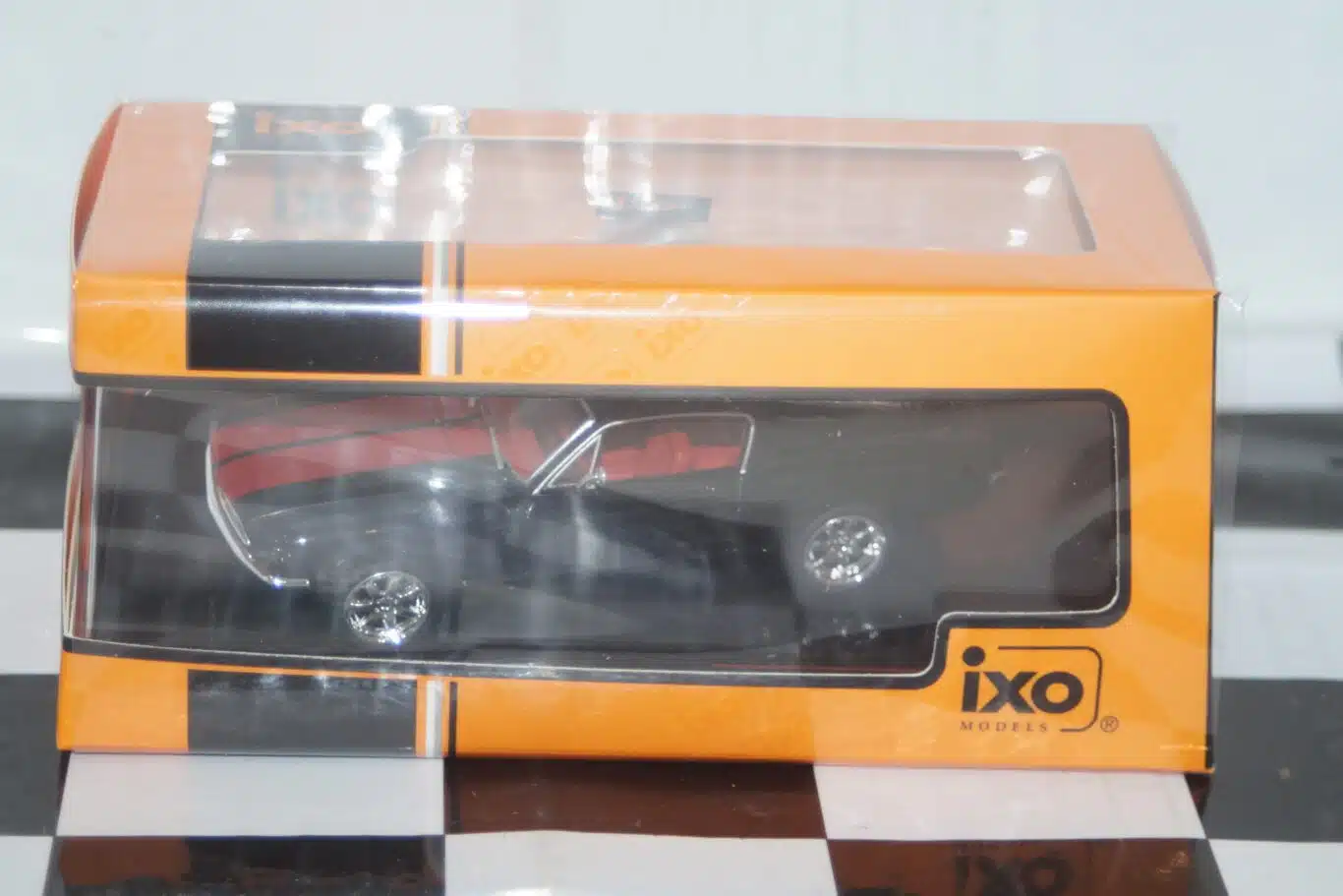 Ixo ford mustang fastback custom 1967 diecast 1:43 clc478n.22 black and red
