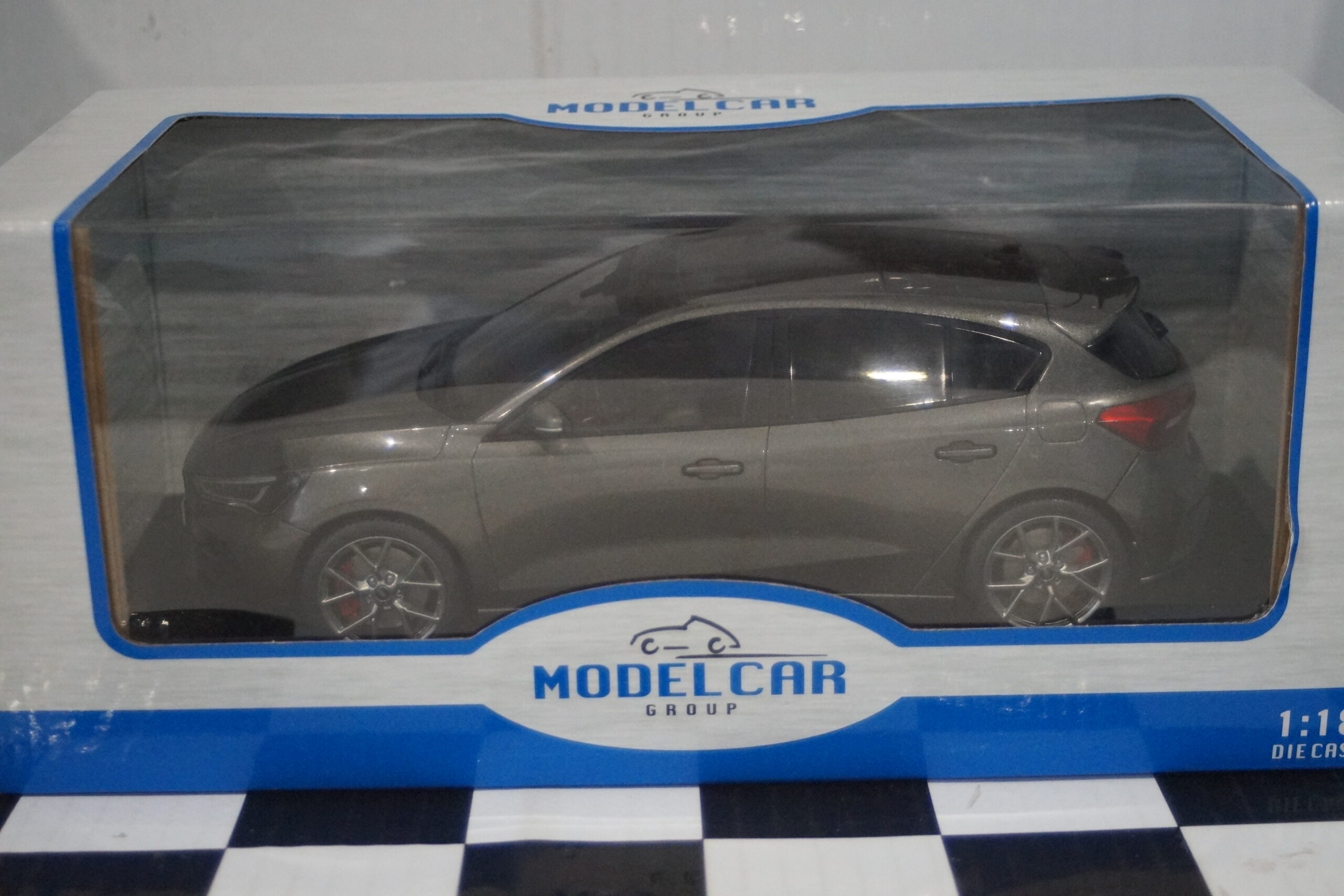 Model car group ford escort rs turbo 1985 black 1/18th mcg18420