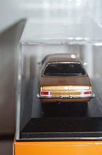 Maxichamps opel rekord d coupe 1975 gold  1:43 940 044020