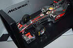 Minichamps mclaren mercedes l.hamilton f1 2011 showcar 530 111873 1:18