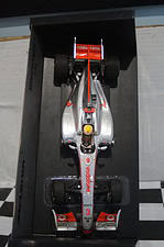 Minichamps mclaren mercedes l.hamilton f1 2011 showcar 530 111873 1:18