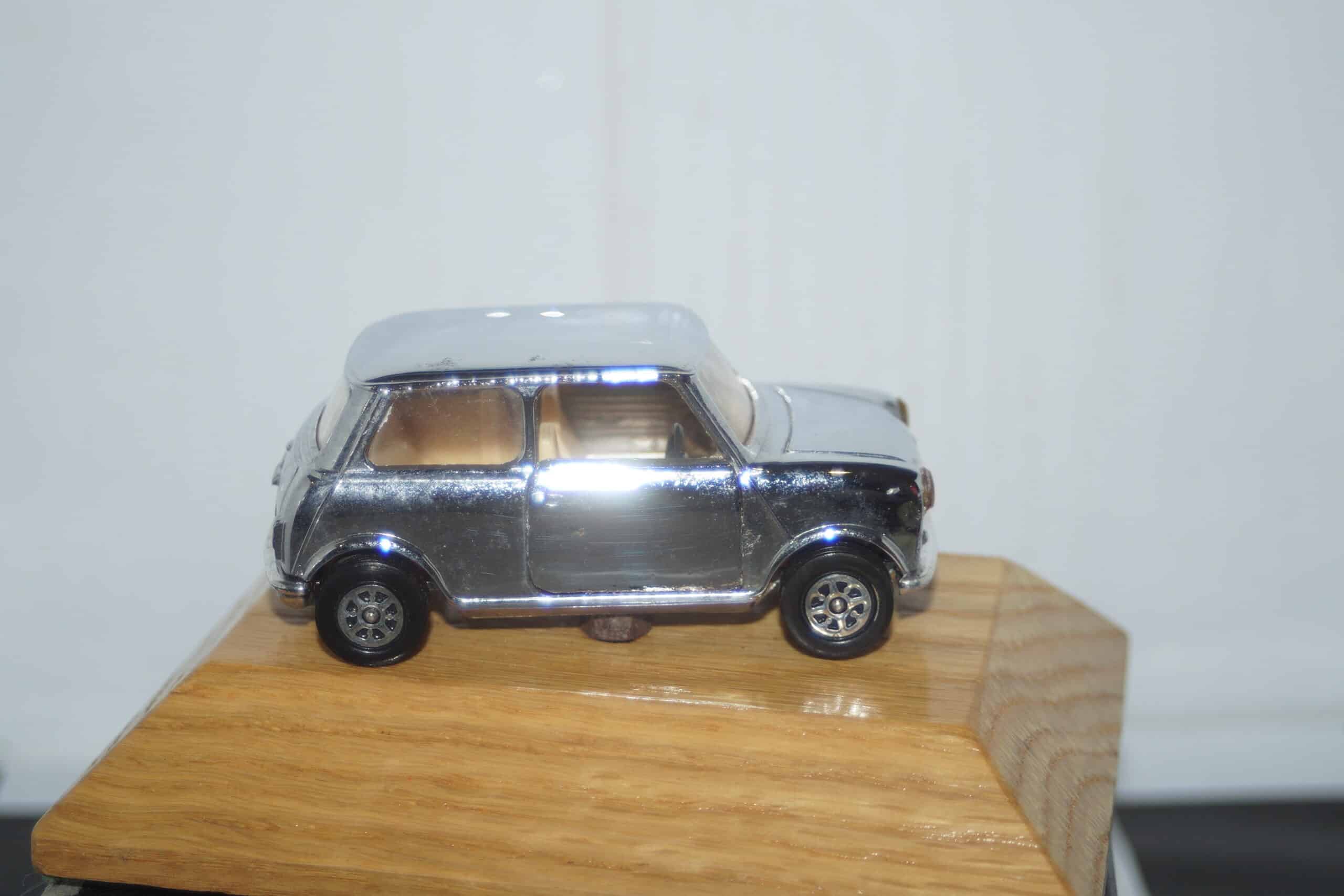 Corgi (based) austin rover mini 30 1959-1989 1:36 (approx)