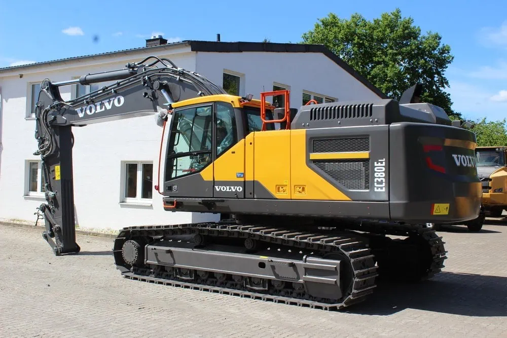 reliable supplier of used excavator