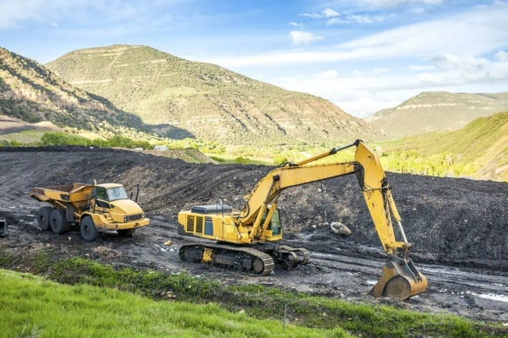 types of mining equipment