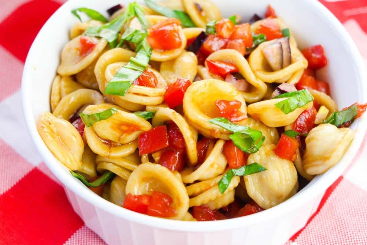 Bruschetta pasta salad