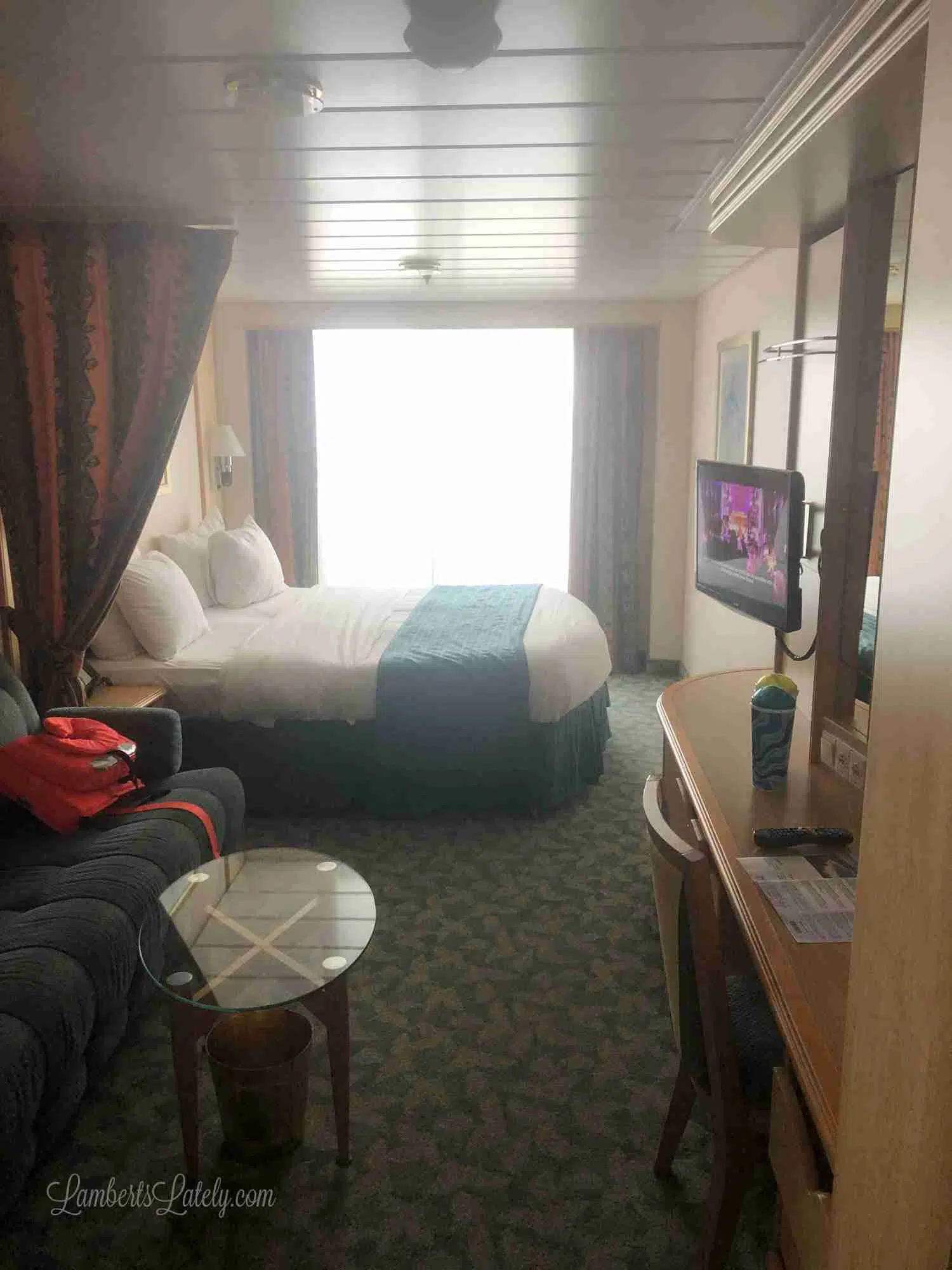 cabin with balcony on a royal caribbean cruise.