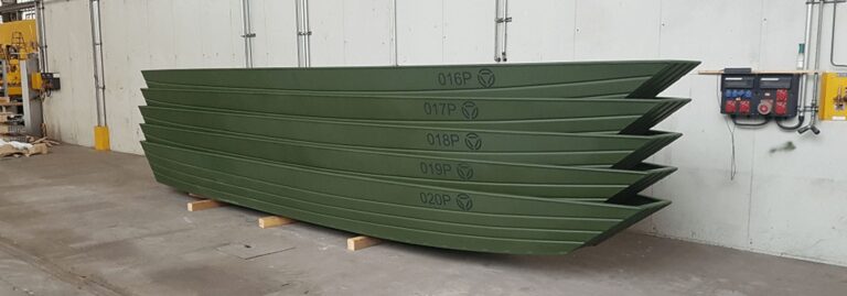 oeswag pi boot ii gestapelt