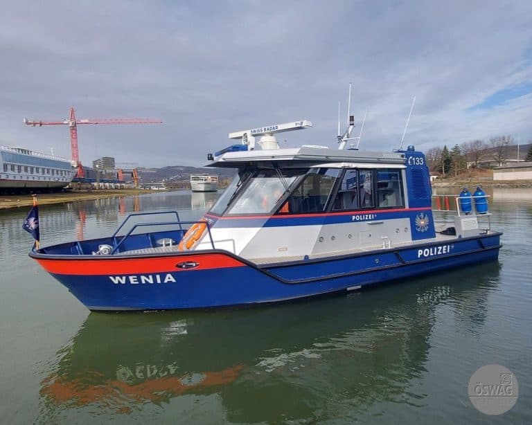 oeswag polizeieinsatzboot wenia uebersicht gross