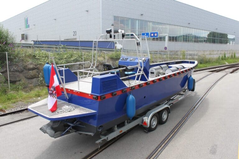 oeswag neubau polizeiboot anhänger