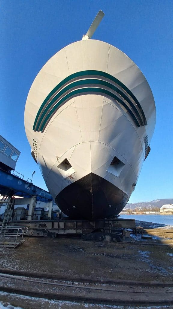 oeswag slipanlage schiff vorne