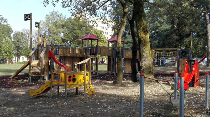 Primăria caută o firmă care să întrețină locurile de joacă din Sibiu - Va trebui să facă zilnic verificări în teren