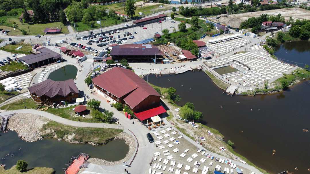 Lacurile de la Ocna Sibiului nu se deschid vineri - „Este un frig de stăm cu gecile pe noi”