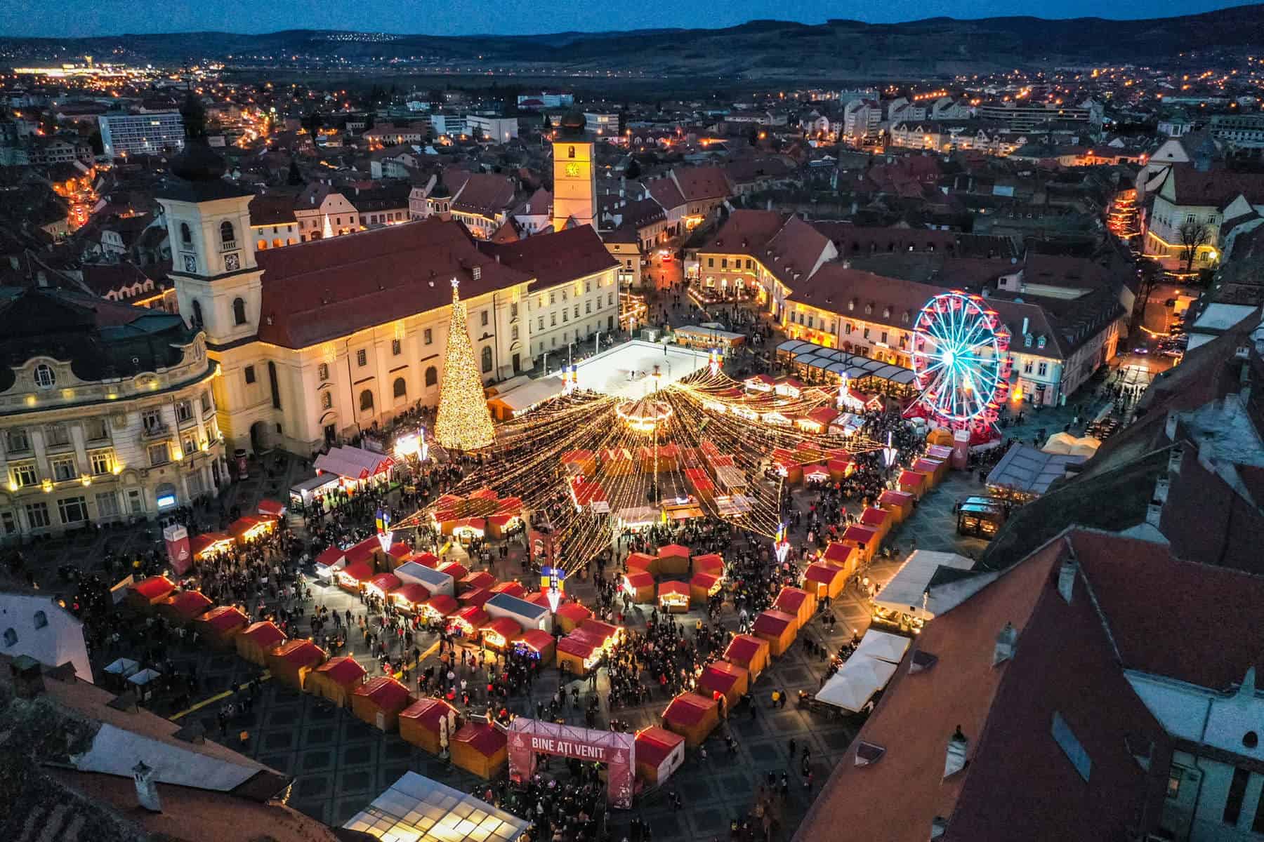 Primul weekend de iarnă la Sibiu - Mergem la Târgul de Crăciun și vedem „Casa Gucci” la CineGold