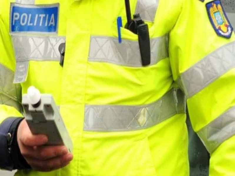 Un șofer cu permisul suspendat a făcut accident pe bulevardul Victoriei - A refuzat testarea cu etilotestul