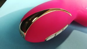 Sextoy review by tess: vibe couture rabbit gesture