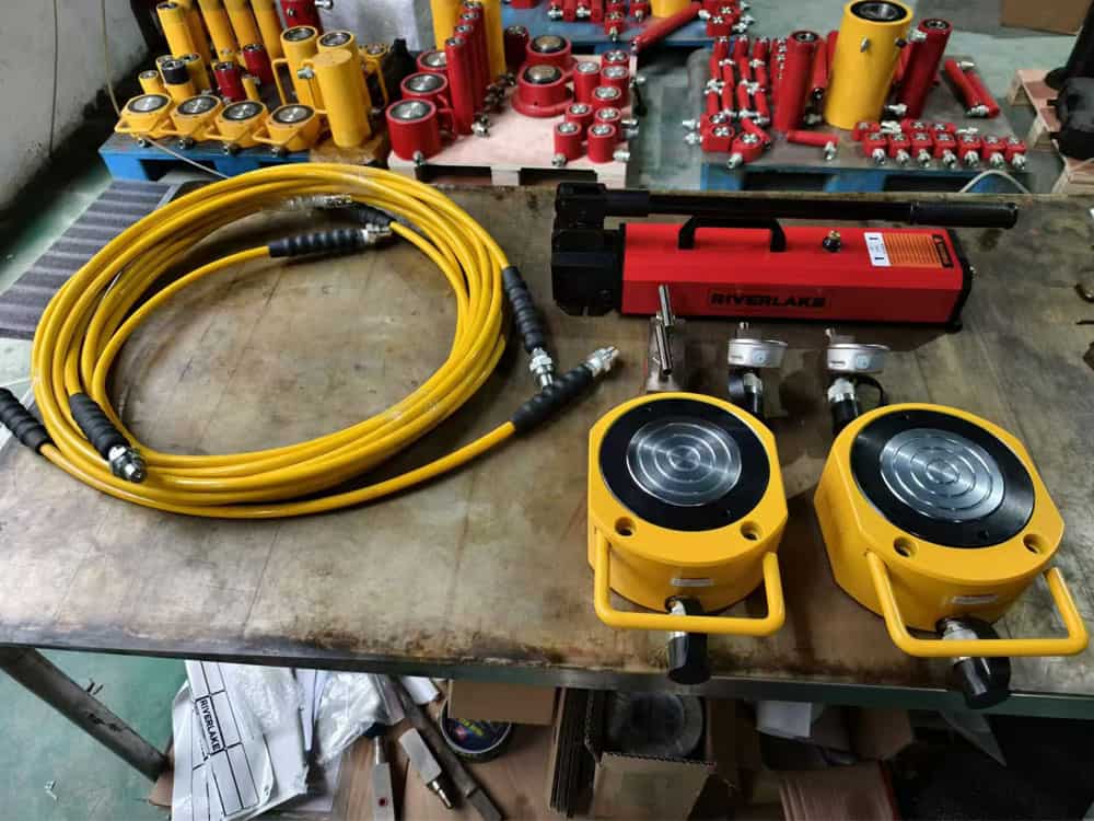 Hydraulic Cylinder And Hand Pump Set