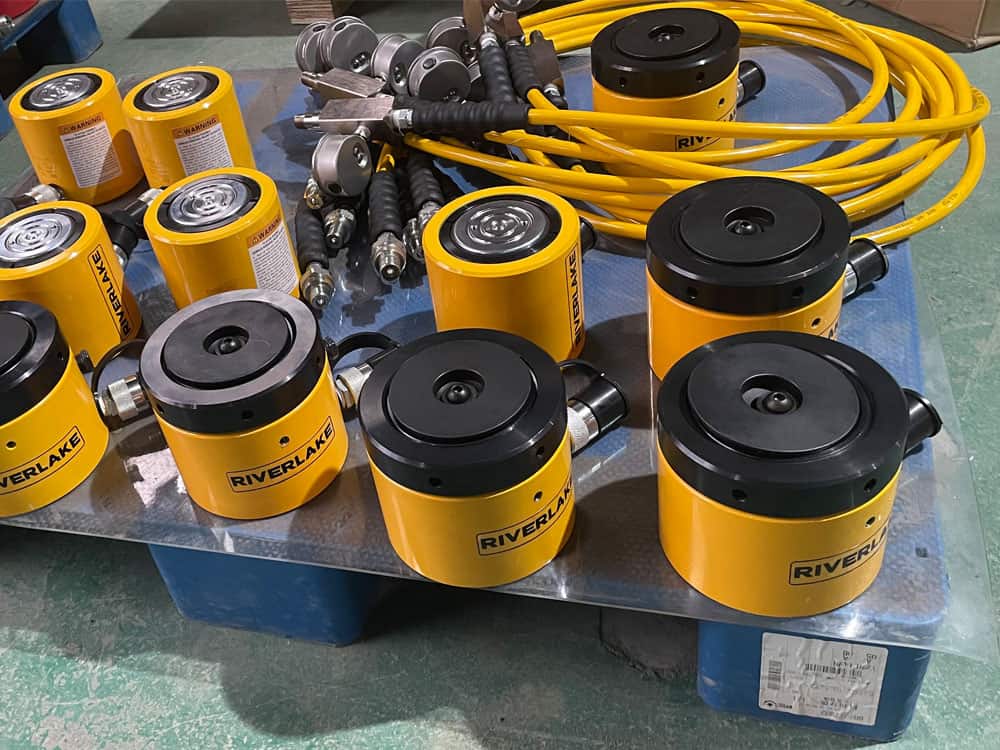 Low height pancake hydraulic cylinder