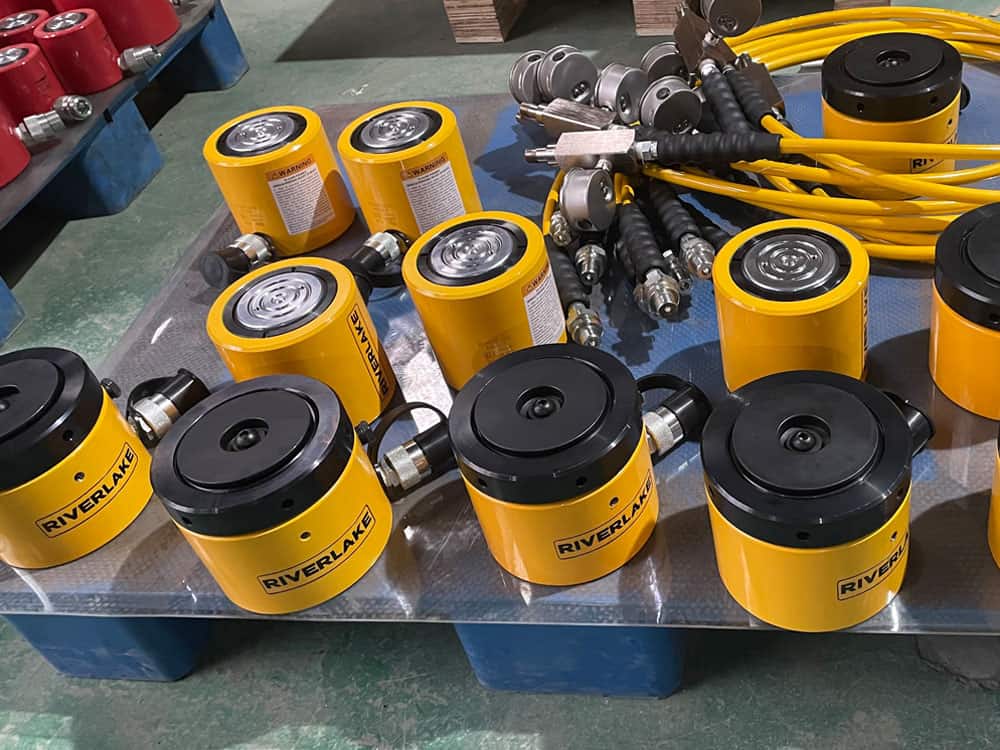 Low height pancake hydraulic cylinder
