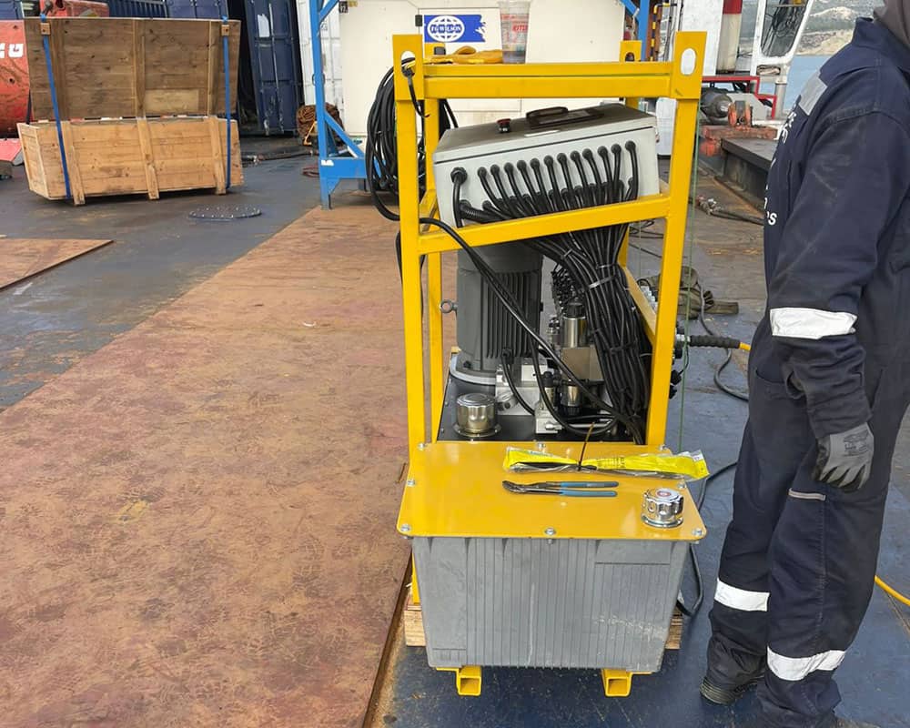 RIVERLAKE PILE LOAD TESTING SYSTEM