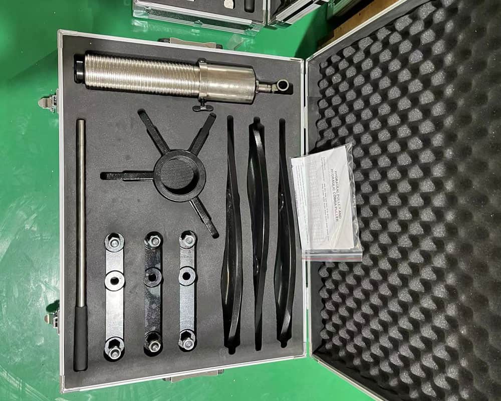 Integral Hydraulic Cobra Puller