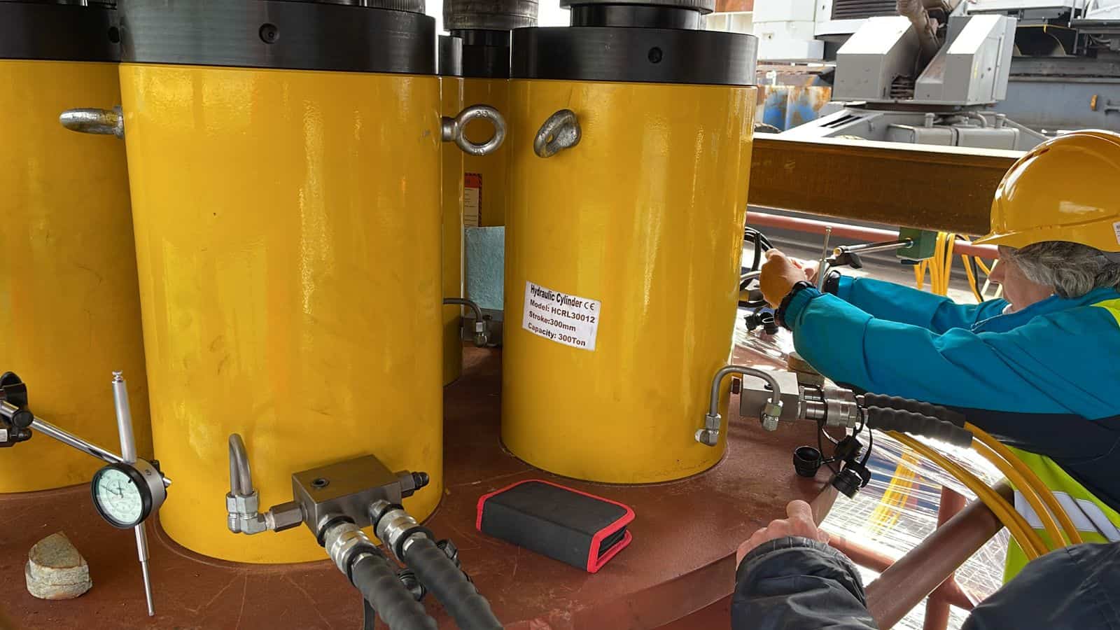 RIVERLAKE Pile Load Test Hydraulic Jacks