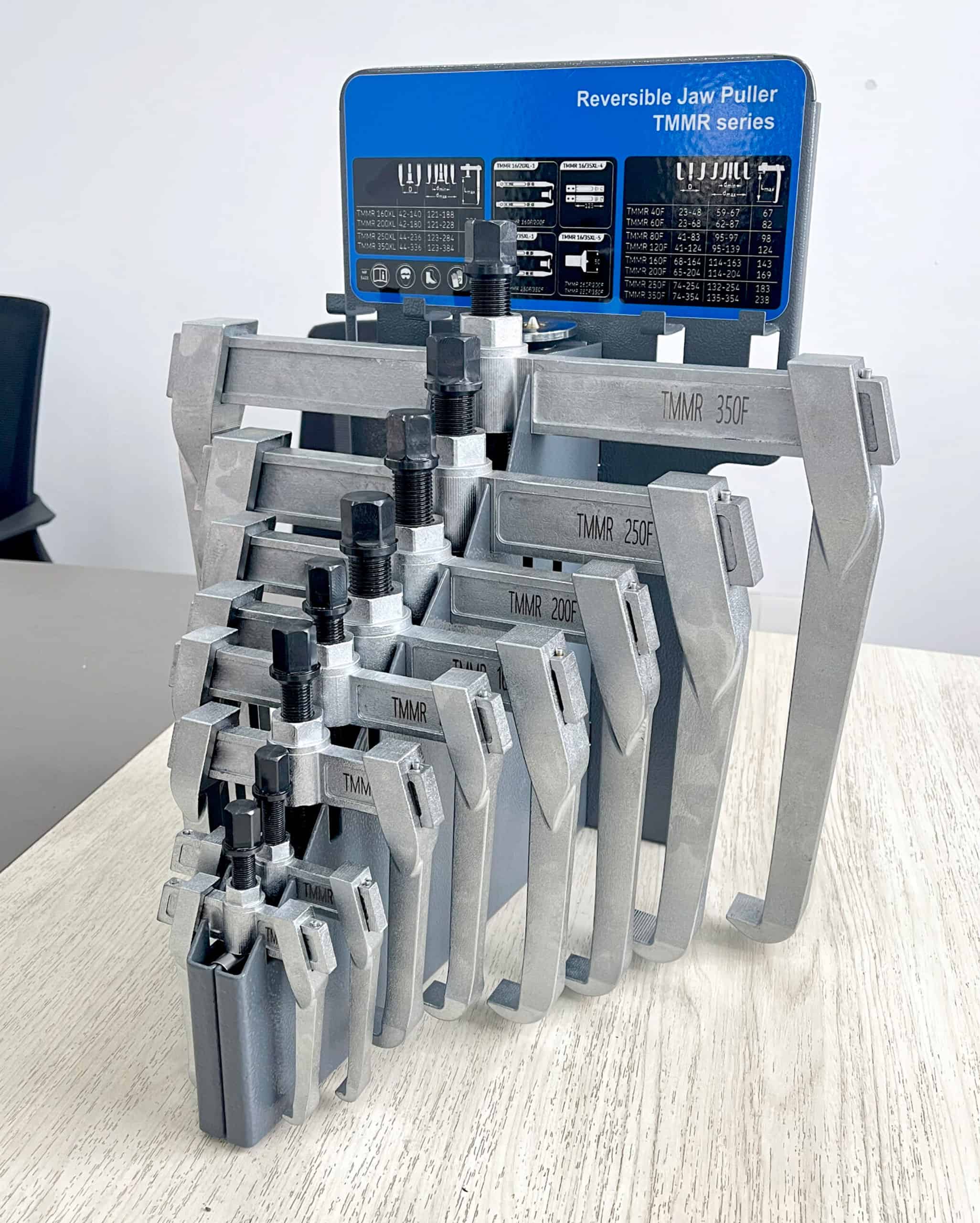 Reversible Jaw Puller
