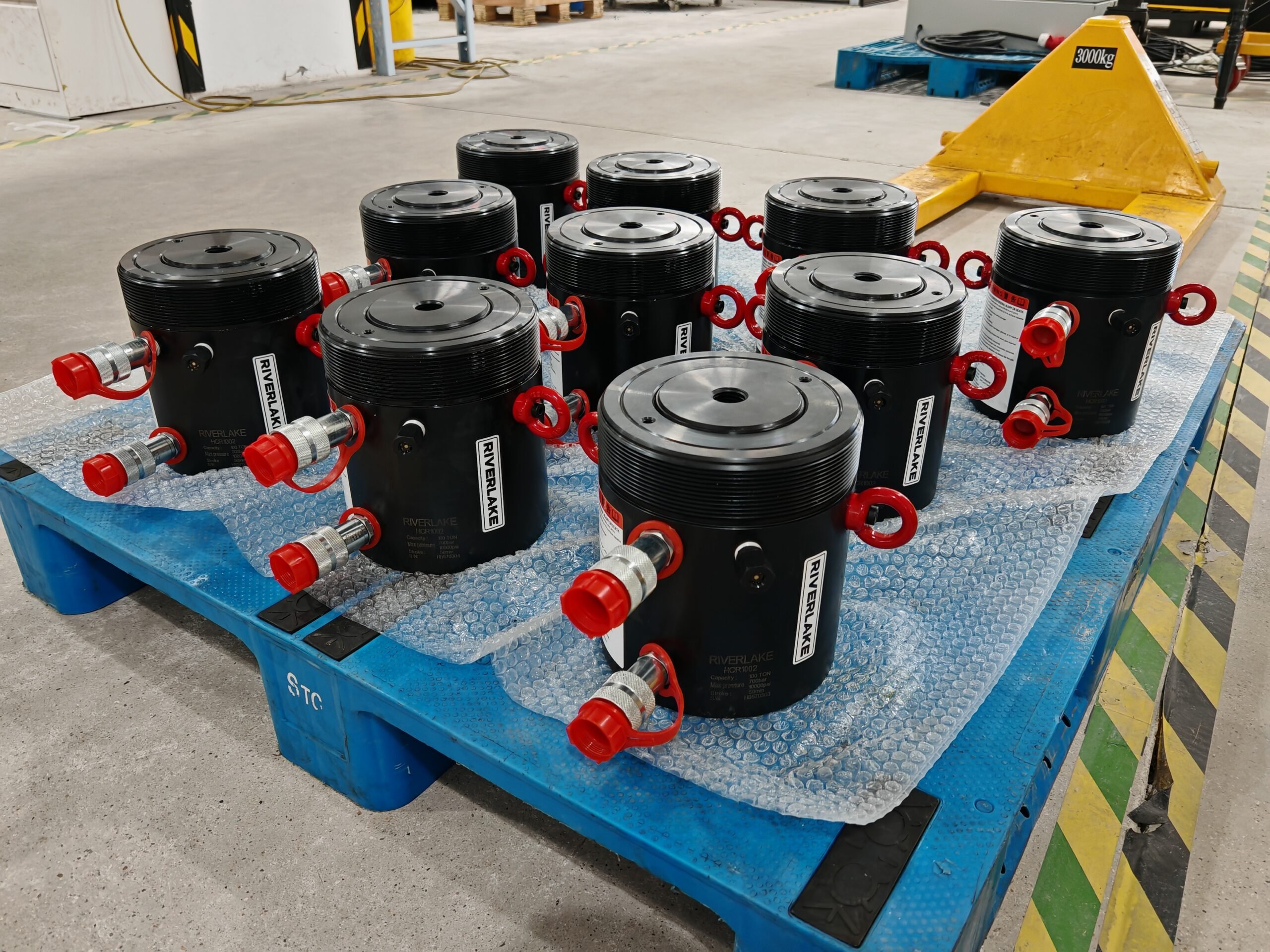 HCR-Series Double-Acting, High Tonnage Hydraulic Cylinders