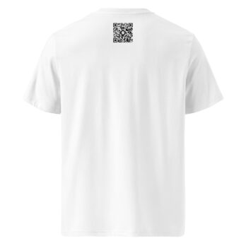 La Camiseta unisex Los Ajaches es una camiseta blanca lisa con un código QR en la parte superior de la espalda que combina estilo y tecnología a la perfección. Es ideal para quienes aprecian la moda de Tienda Online o aprecian las Fotografías impresas de Paisajes Canarios.