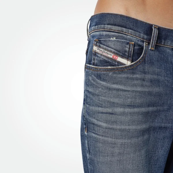 Diesel Men's Regular Fit Mid Waist Tapered Leg Jeans - Image 3