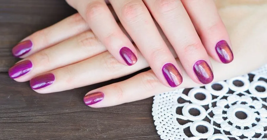 A Comparative Analysis Of Gel Nails And Polish Strips