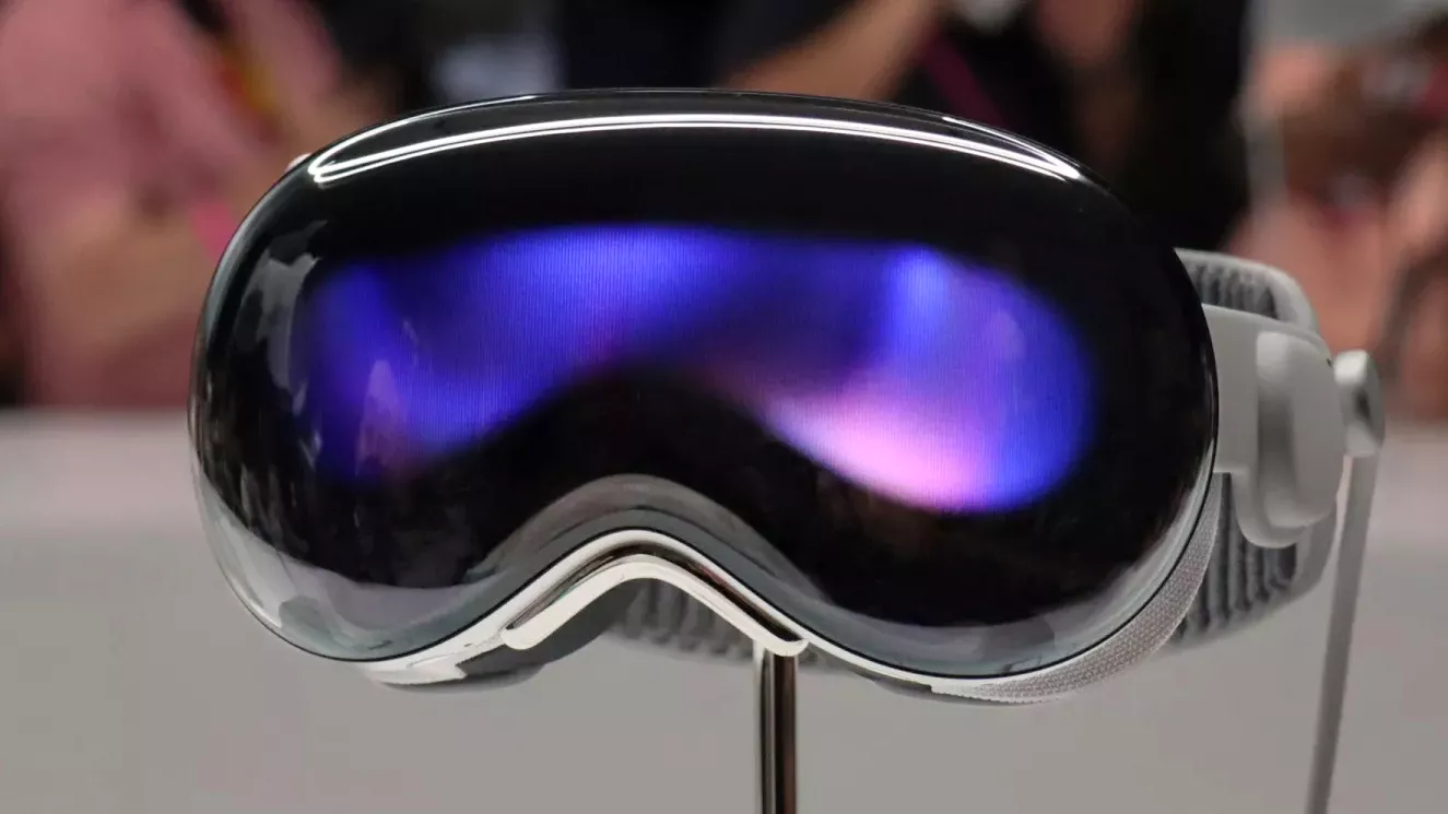 Apple Vision Pro - Revolutionizing Virtual Reality Gaming