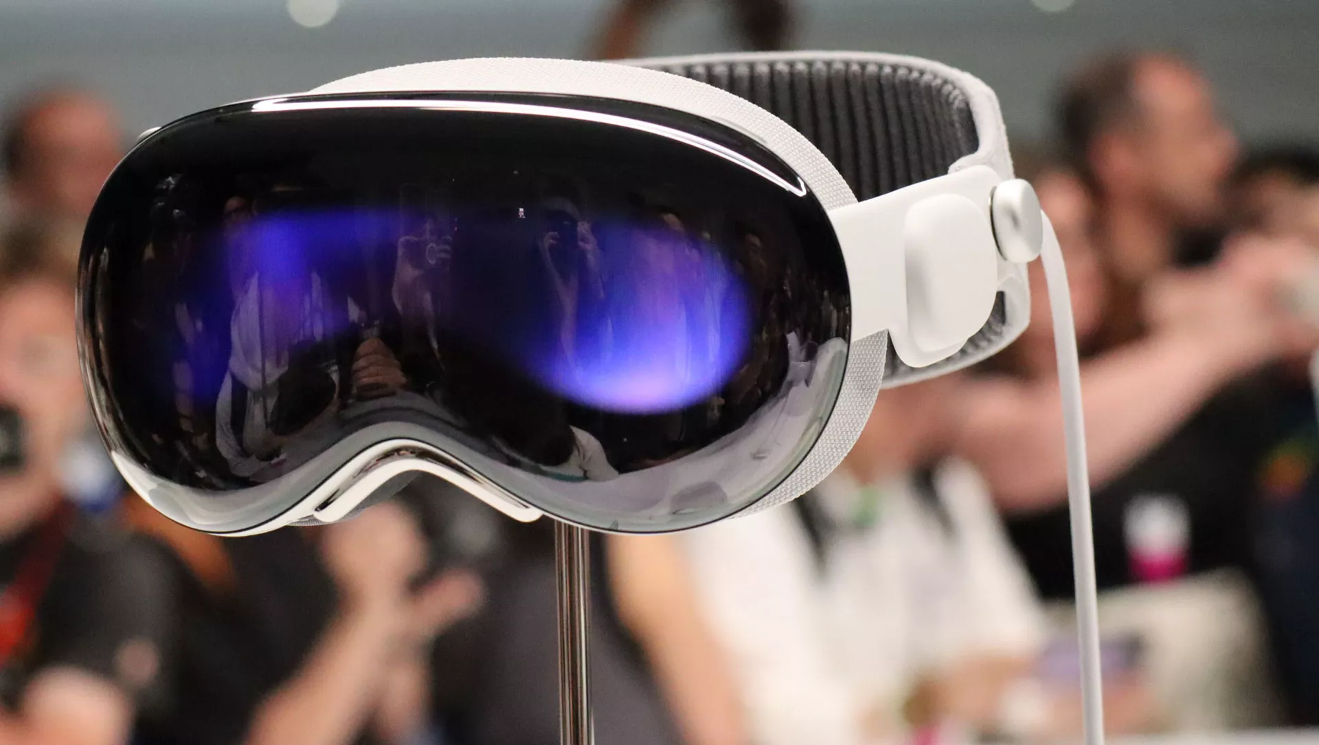 Unlocking The Potential Of Iphone 15: Explore The Vision Pros Feature
