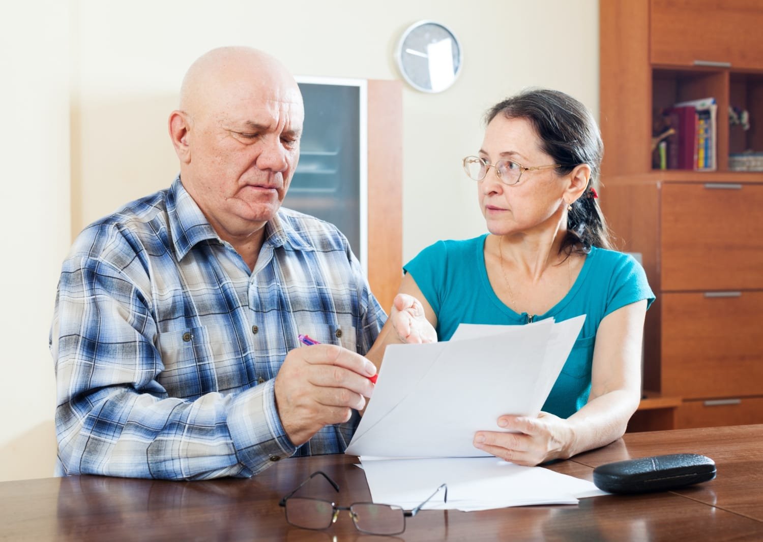 Elderly Parent And Family In A Cozy Home