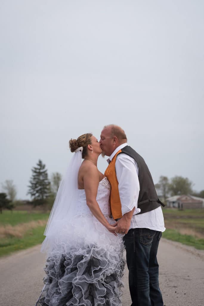 Garrett, Indiana wedding photography - Kasey Wallace Photography
