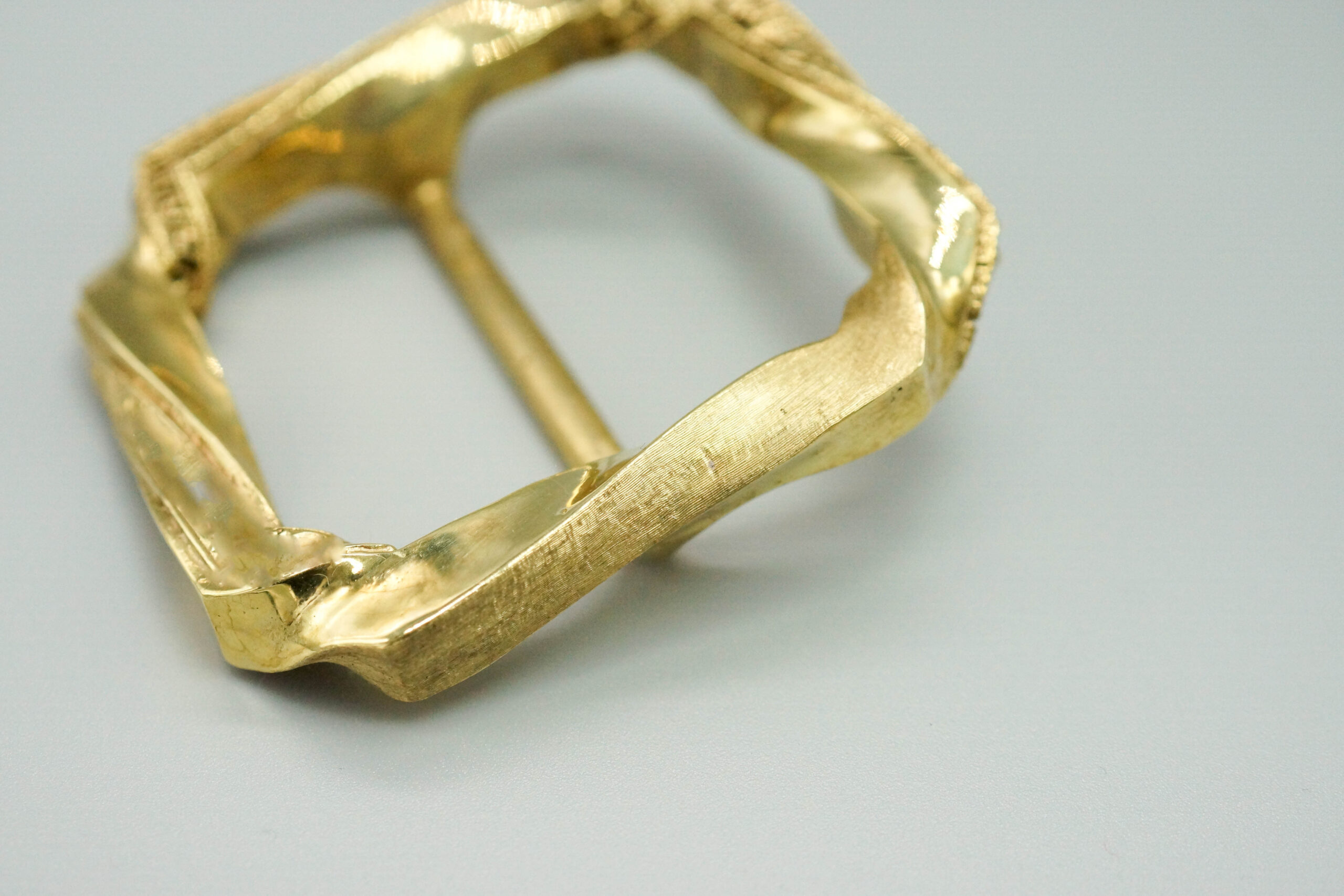 Twisted Rectangle Buckle　SETATO