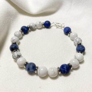 Bracciale in acciaio e pietra naturale di Howlite e Sodalite