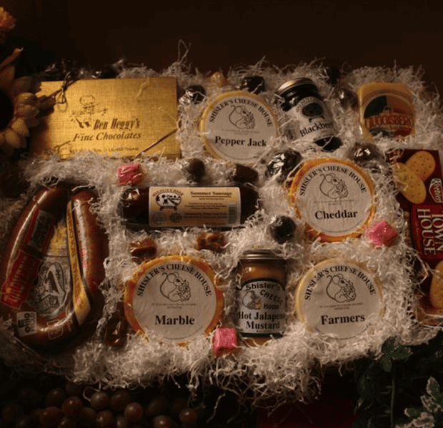 Gift-Box-6-Amish-Country-Sampler-Gift-Box-620x600