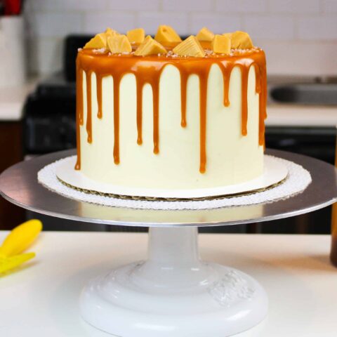 salted caramel drip cake photo