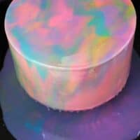 This mirror glaze cake is inspired by mermaids!