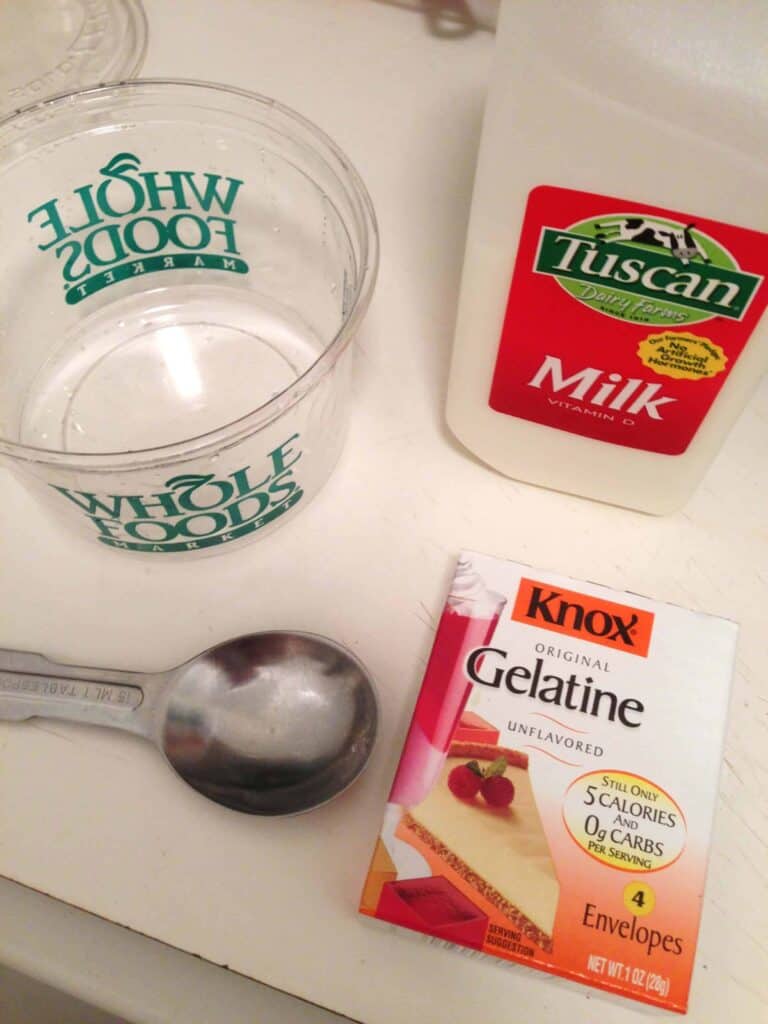 image of ingredients needed to make homemade pore strips