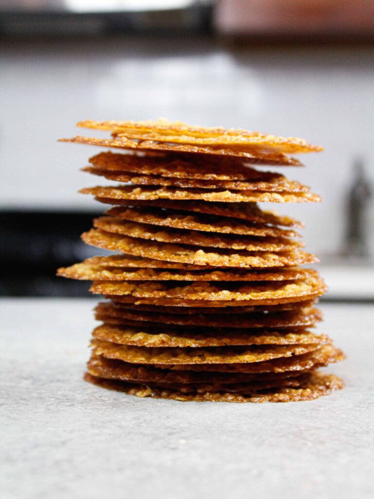 image of chewy oatmeal lace cookies