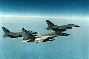 f16_09