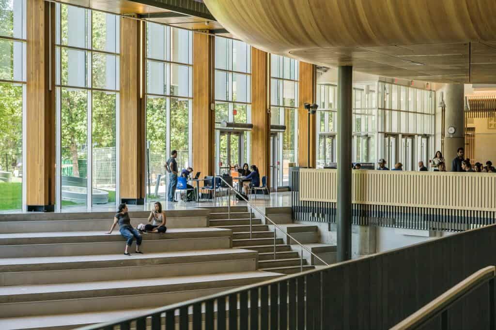fonduri europene pentru universități