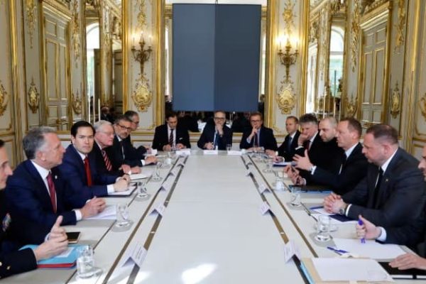 paris intalnire