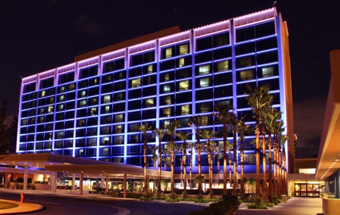 5 Reasons to Stay at the Disneyland Hotel 1