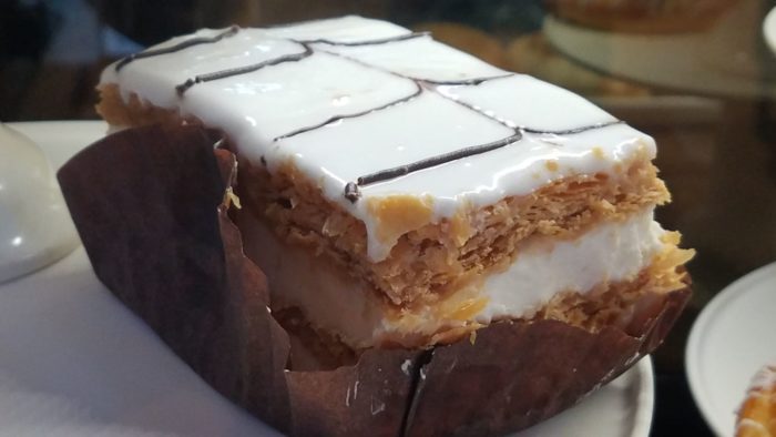 6 Delicious Disney World Snacks Under $5 6