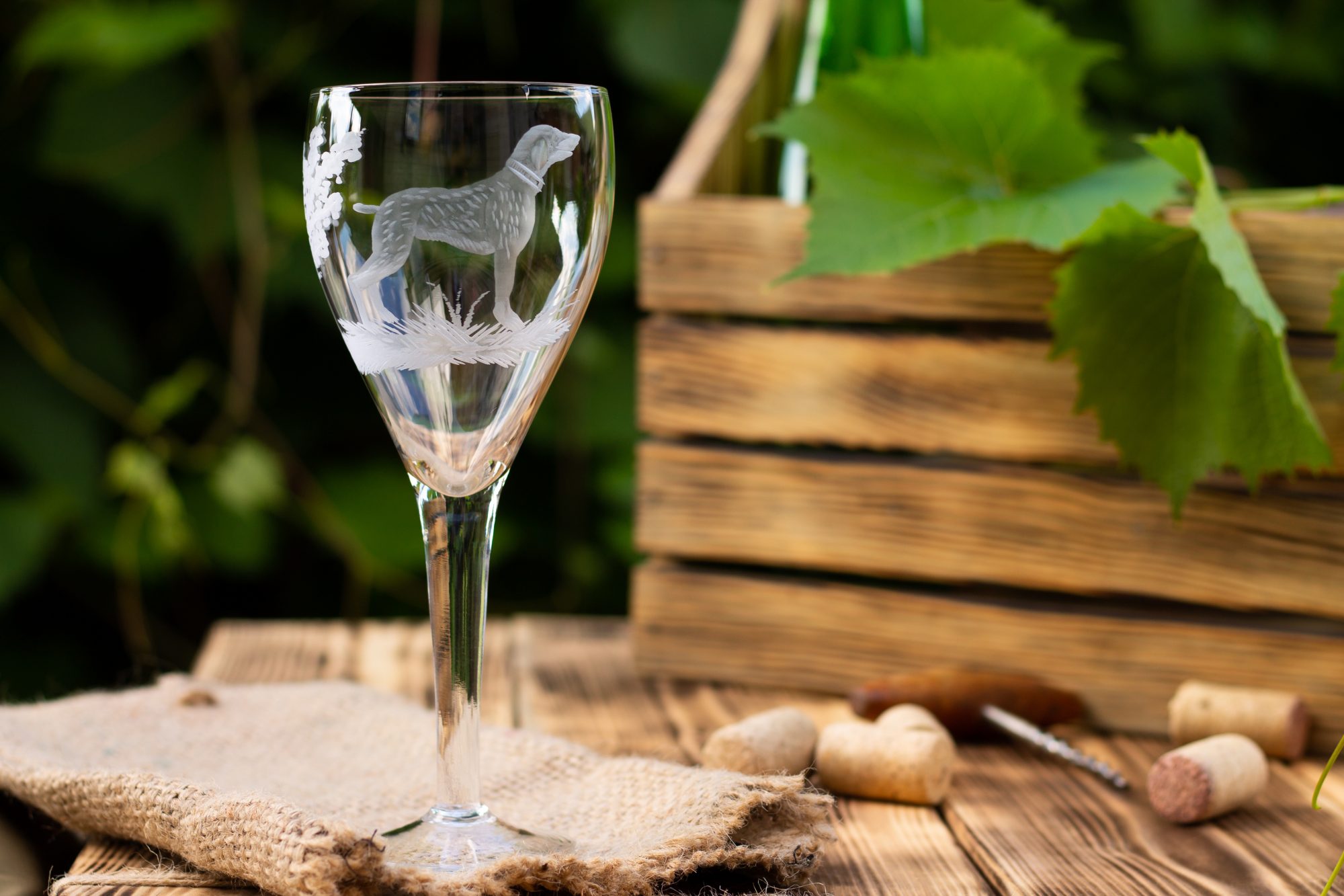 Wineglass with dog etching