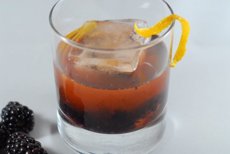 How to make the finest Bourbon Blackberry Mead Cocktail